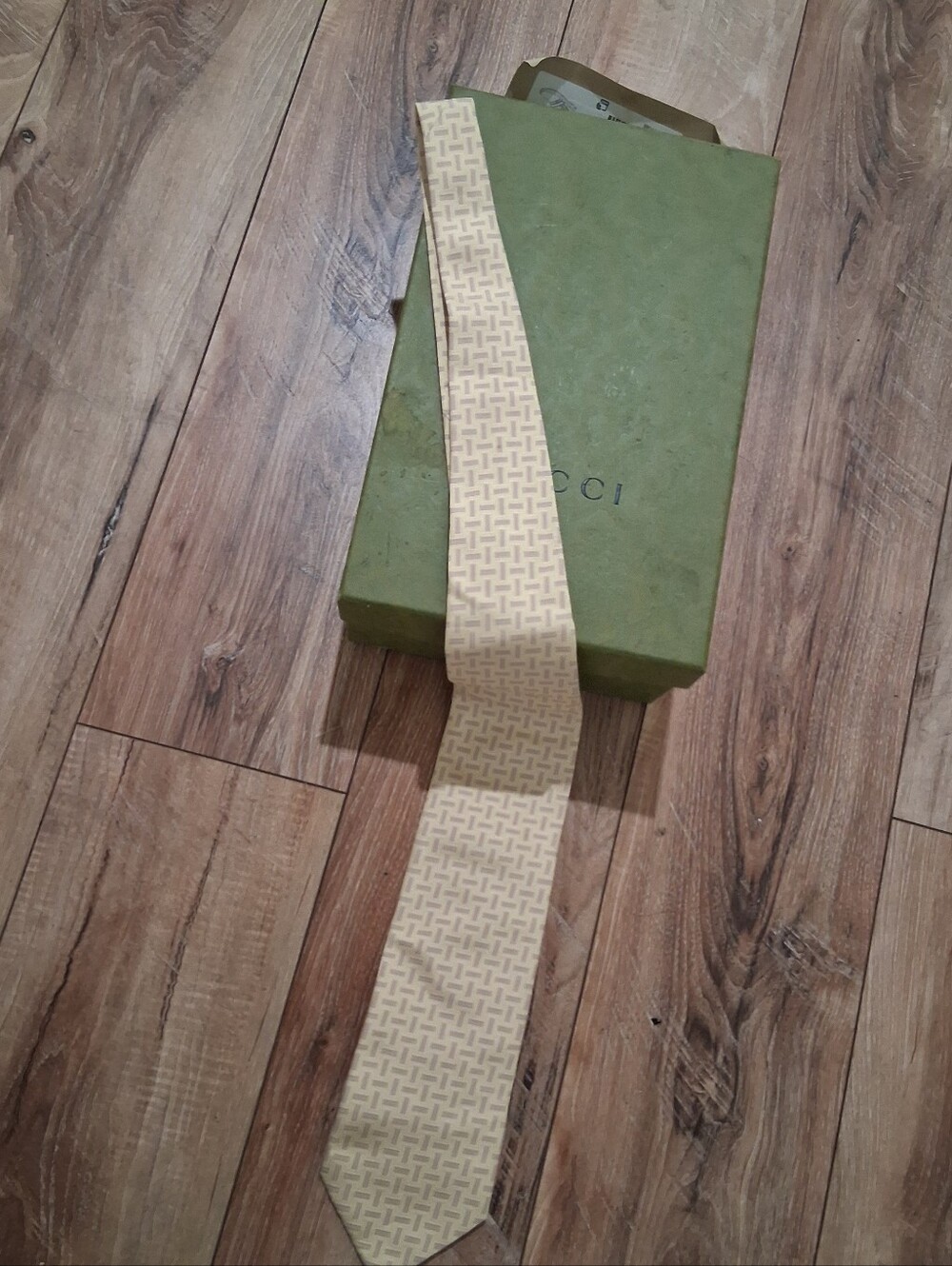 Gucci Beige Geometric Silk Tie - Picture 6 of 8